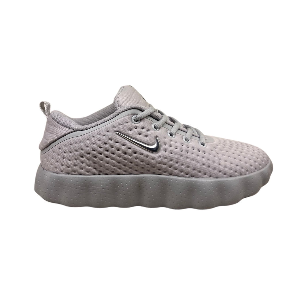 Nike Mind 002