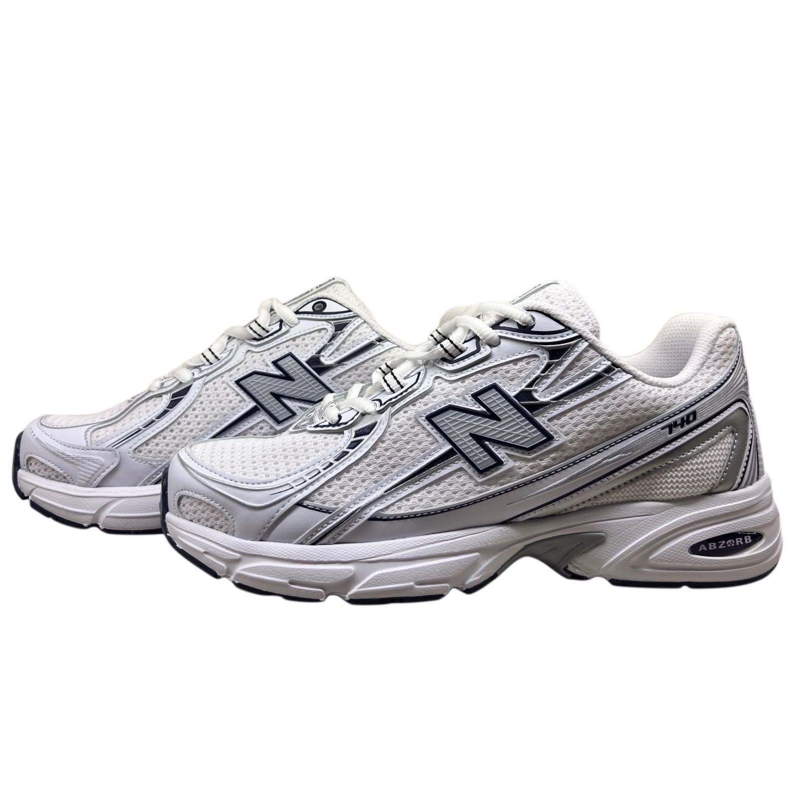 New Balance 740